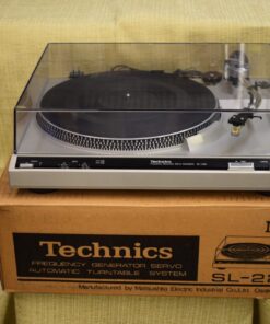 Technics Turntable - Model: SL-220