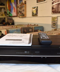 Toshiba VHS - DVD Recorder / Dubbing / Player - Model: DVR620KU