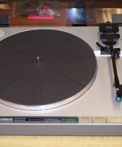 Yamaha Turntable - Model: P-500